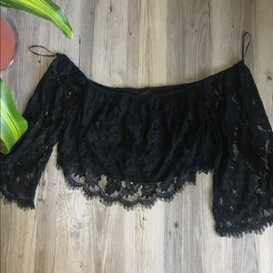 Off the shoulder lace crop ✨